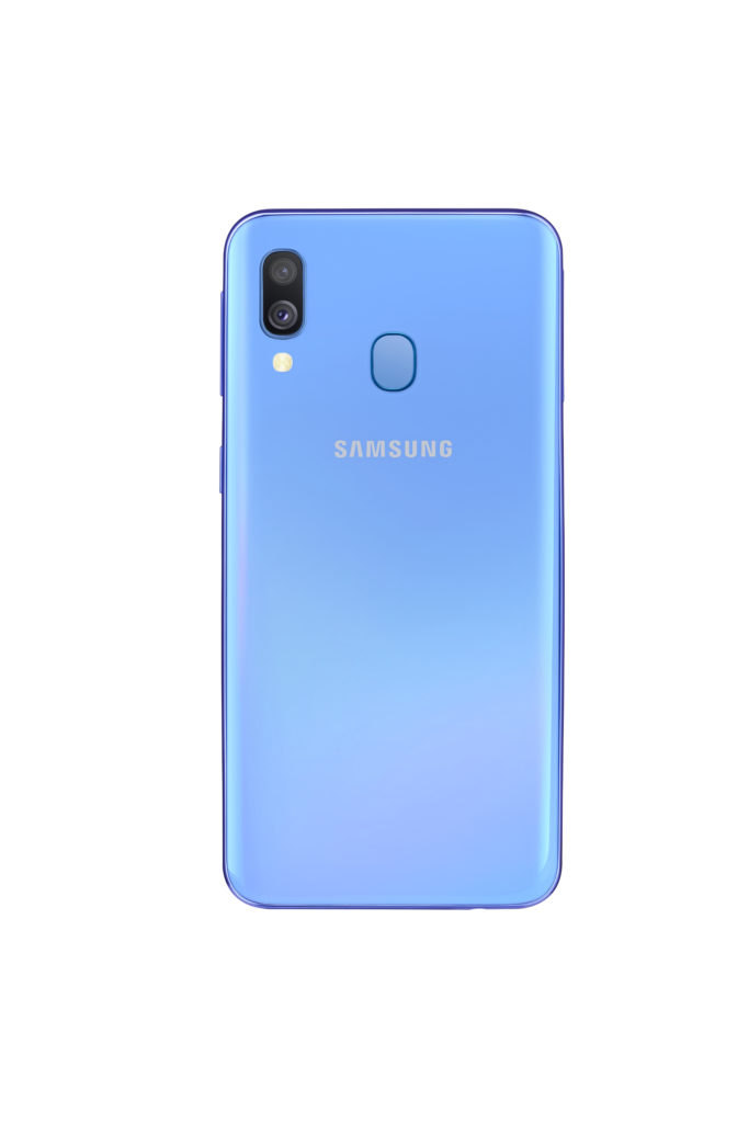 A40 BLUE BACK 039 R06 683x1024 - Samsung presenta Galaxy A20e, A40, A50, A70  e A80