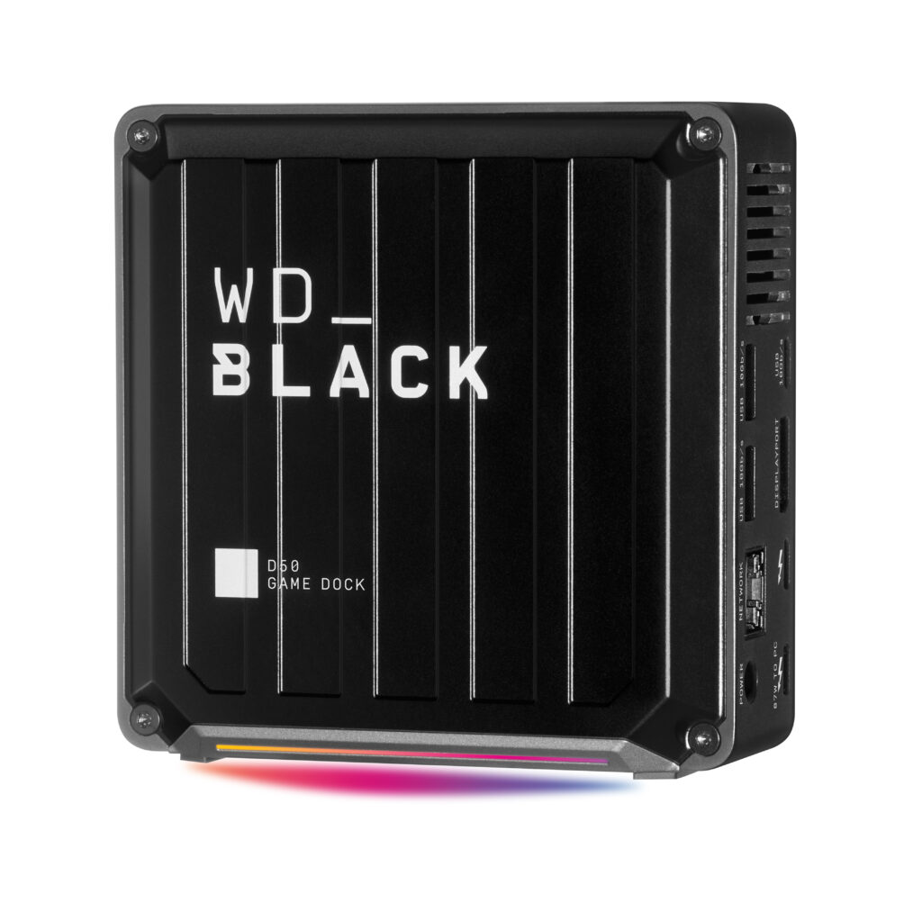 WD Black D50 Game Dock Left HR 2 1024x1003 - Western Digital presenta i nuovi prodotti della linea WD-BLACK