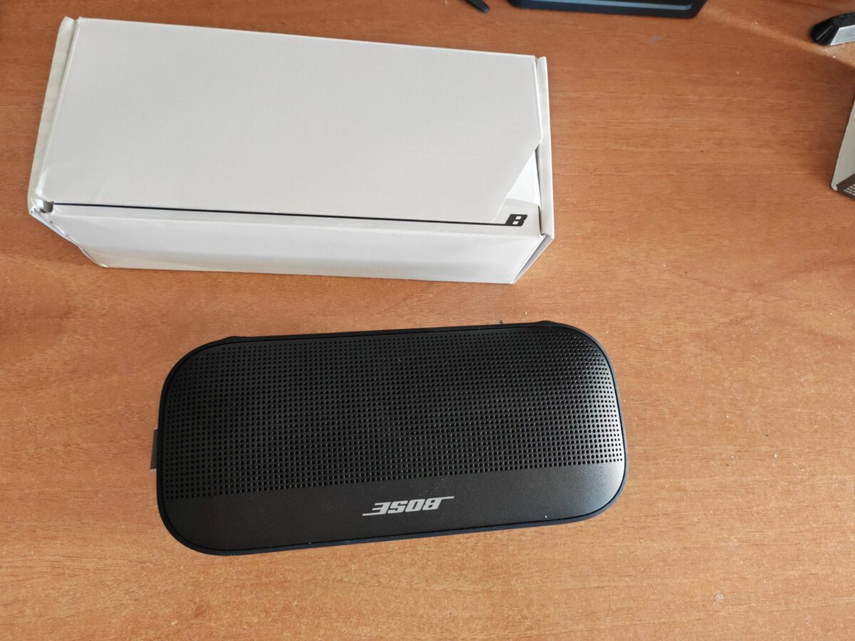 Vista frontale di Bose SoundLink Flex