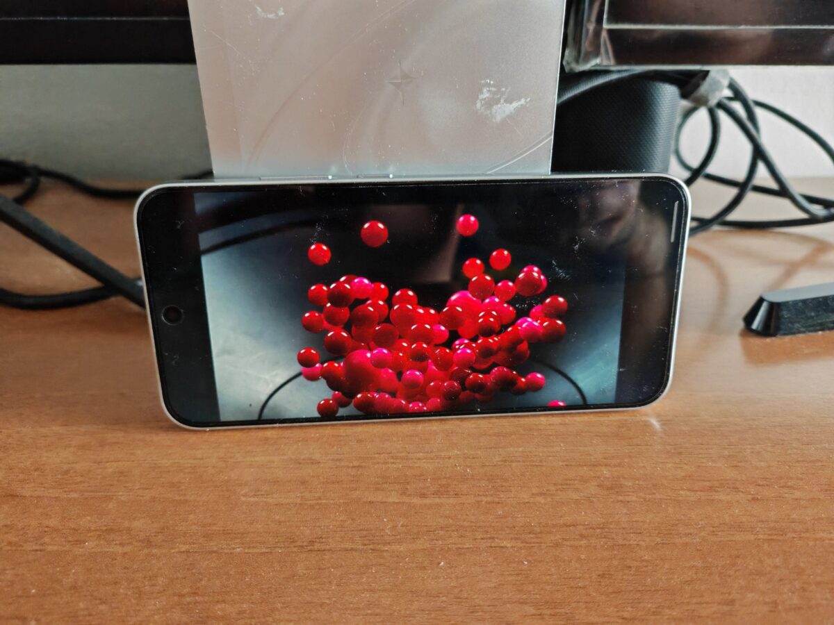 Display AMOLED da 6,57 pollici di Oppo Reno 16 F 5G
