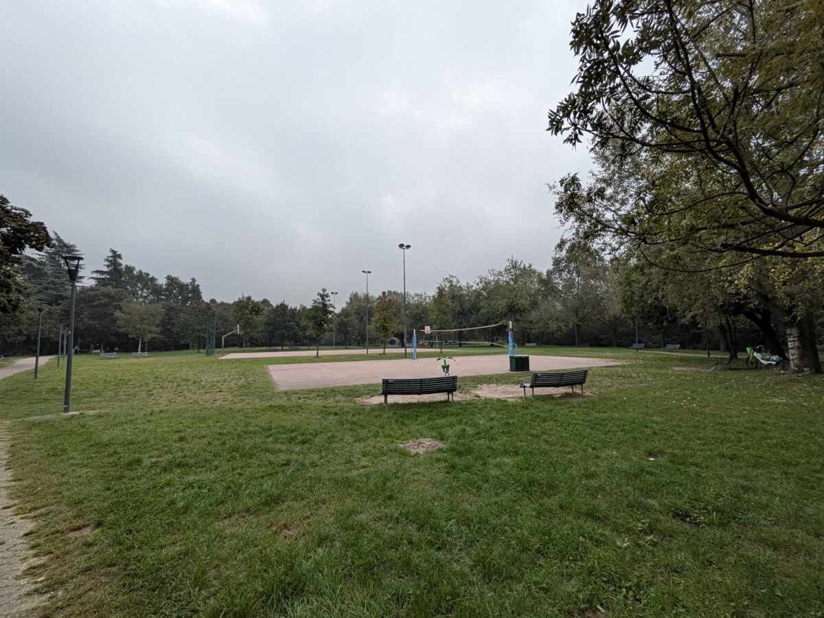 Fotografia scattata con Google Pixel 11 che mostra la gestione del colore e del contrasto della fotocamera ultra-wide da 13 MP.